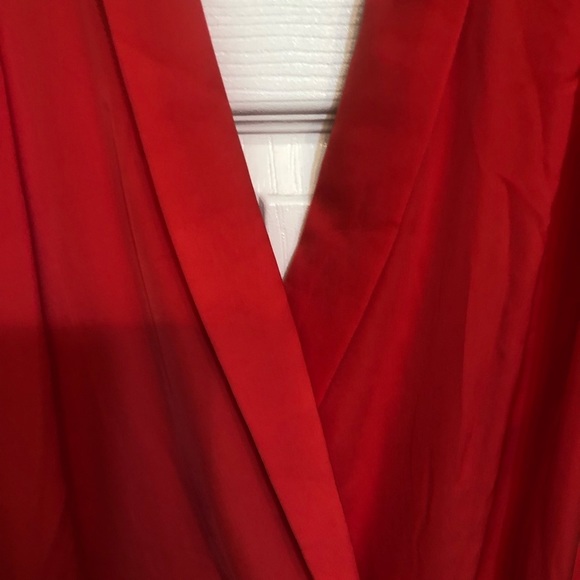 BCBGeneration size 12 silky red deep V front & open back pockets - Picture 3 of 13